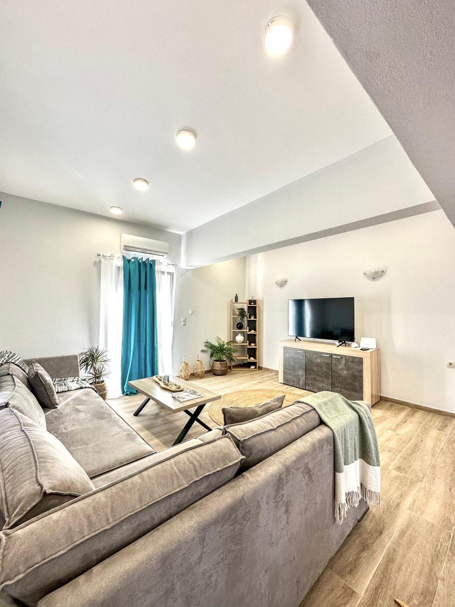 Exquisite 4-Bedroom Prestige Apartment Rhodes City Extérieur photo