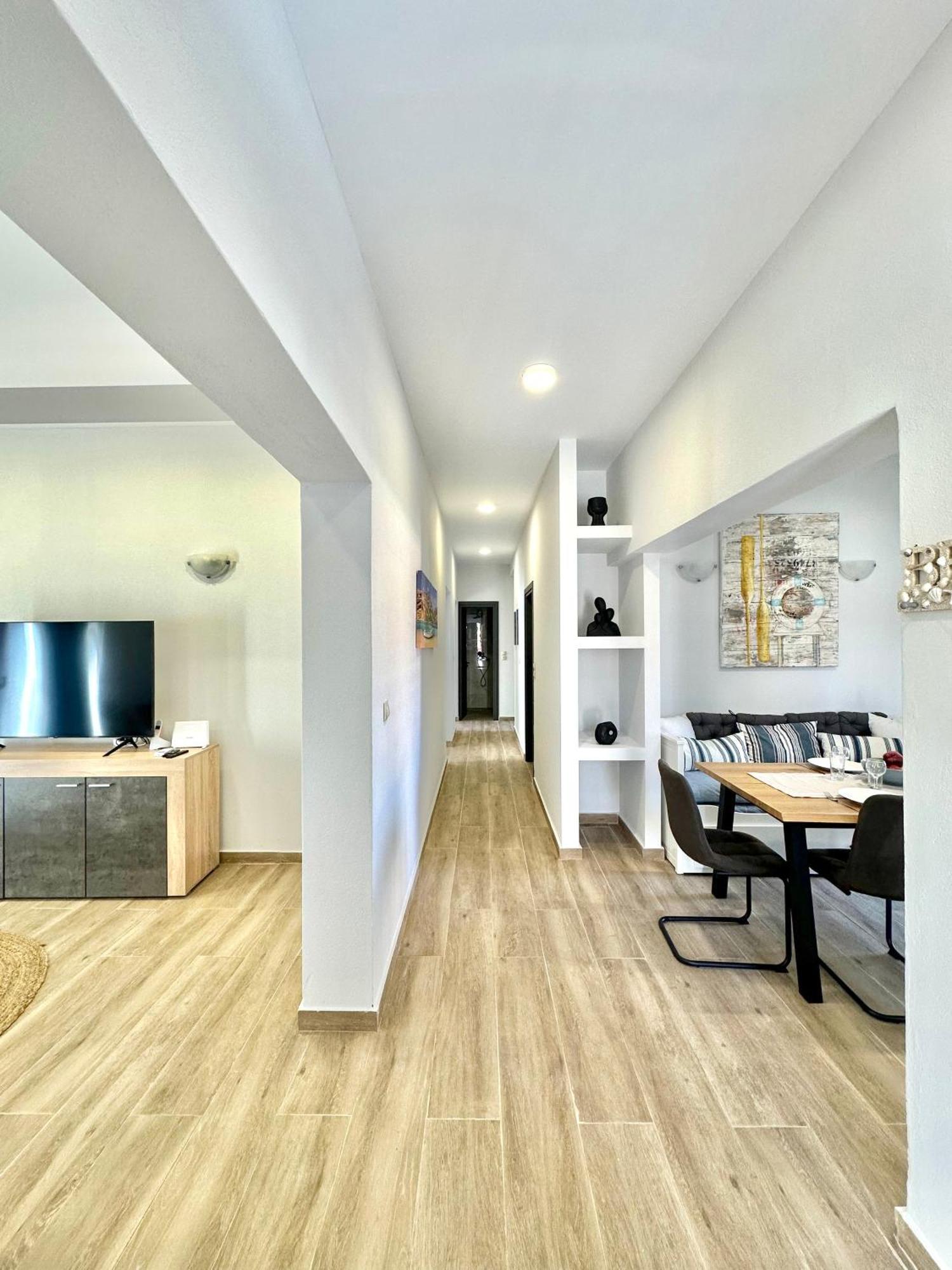 Exquisite 4-Bedroom Prestige Apartment Rhodes City Extérieur photo
